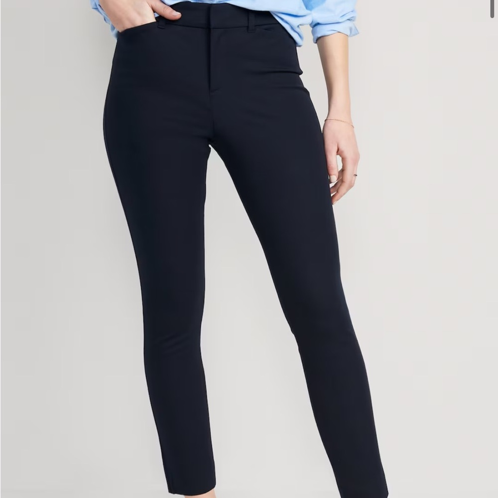 Old Navy High Rise Pixie Pants - Picture 3 of 3